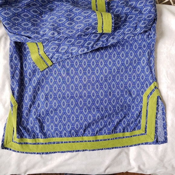 Blue Print Kurta with Green Trim - Picture 5 of 8